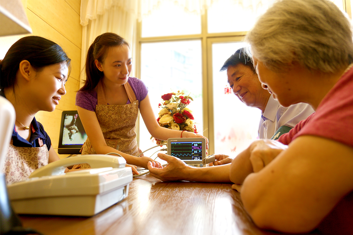 创新模式--社区嵌入式养老